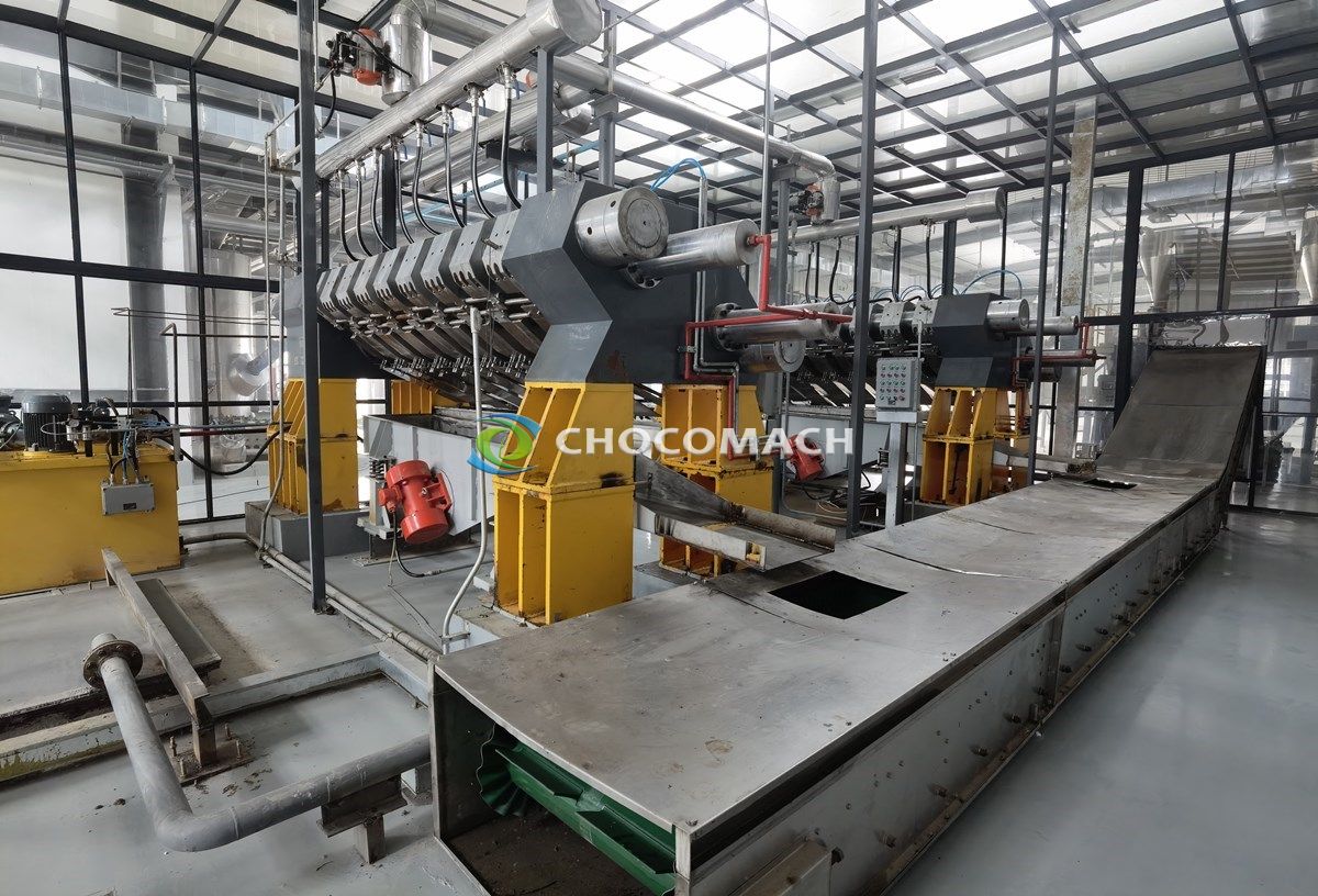 均四甲苯全自動液壓壓榨固液分離項目